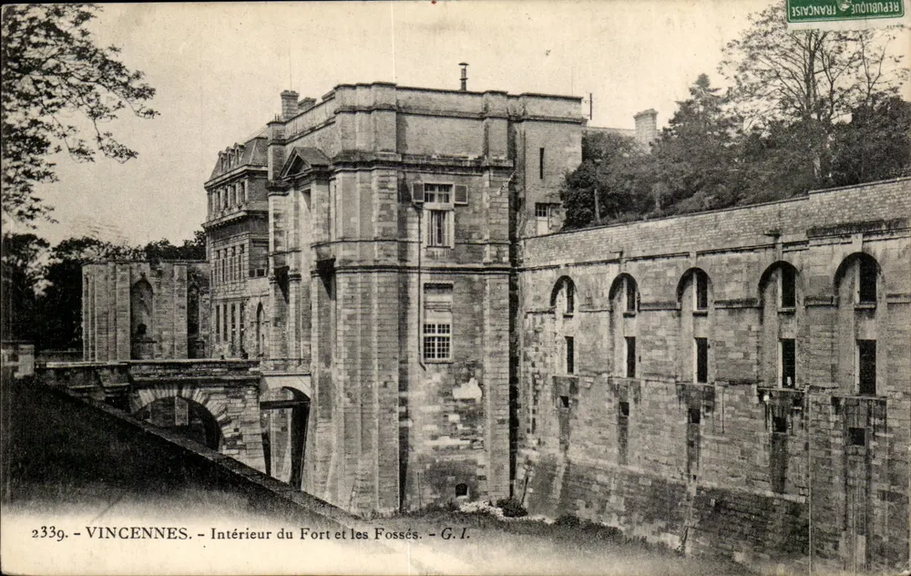 Vincennes — Innenansicht des Forts und der Gräben — G.I. — Französische Republik - Vorderseite