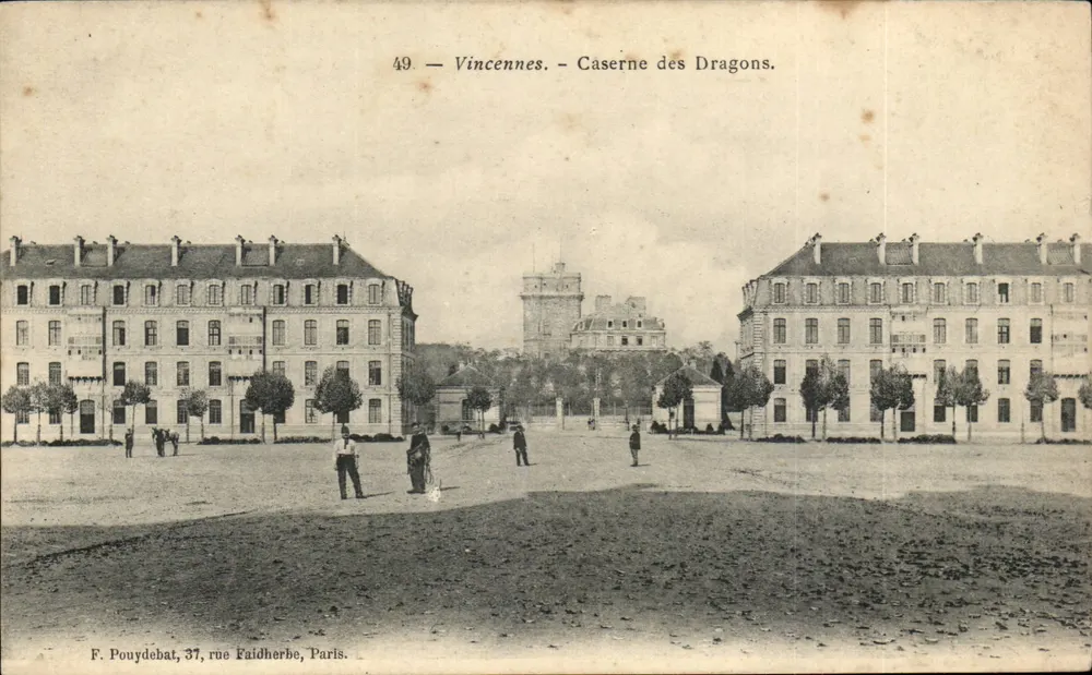 Vincennes — Dragon-Kaserne — F. Pouydehat, 37 rue Faidherbe, Paris - Vorderseite