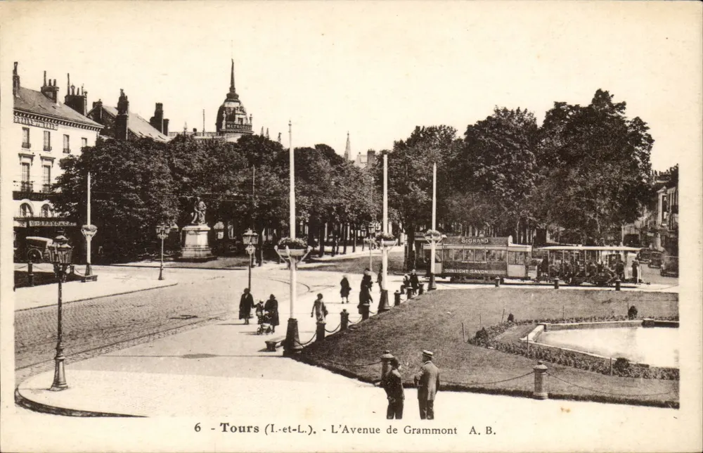 Tours (Loire-et-Loire) - A Avenida de Grammont — Fototipia A. Biquel, Angers, n°6 - Frente