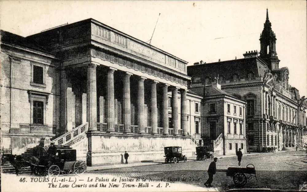 Tours (I.-et-L.) — Das Palast der Justiz und das Neue Rathaus — A. P. - Vorderseite