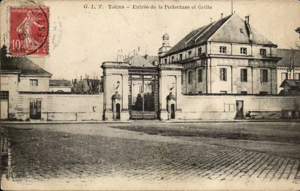 Tours — Entrada da Prefeitura e Grade — G.L.T. - Frente