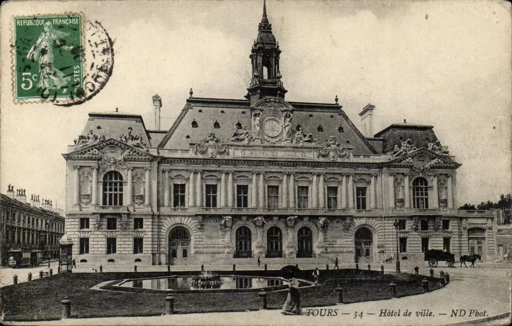 Tours — Hotel de Ville — ND Phot. - Frente