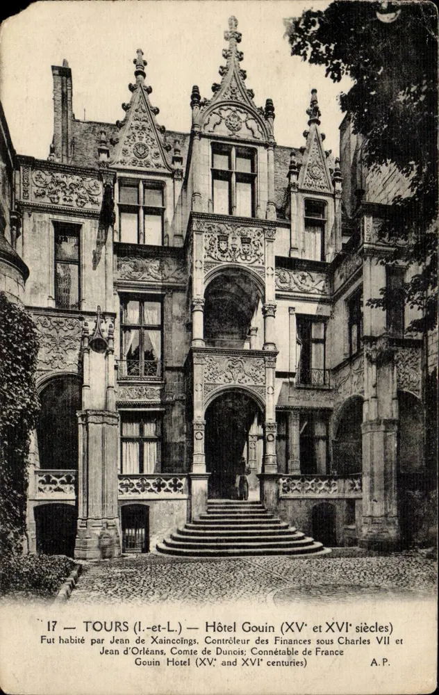 Tours (Indre-et-Loire) — Hotel Gouin (séculos XV e XVI) — A.P. - Frente