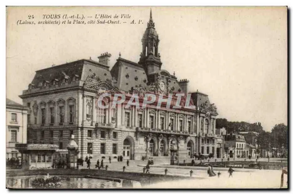 Tours (L.-et-L.) — O Hotel de Ville e a Praça, lado Sudoeste — Laloux, arquiteto — A. P'ré - Frente