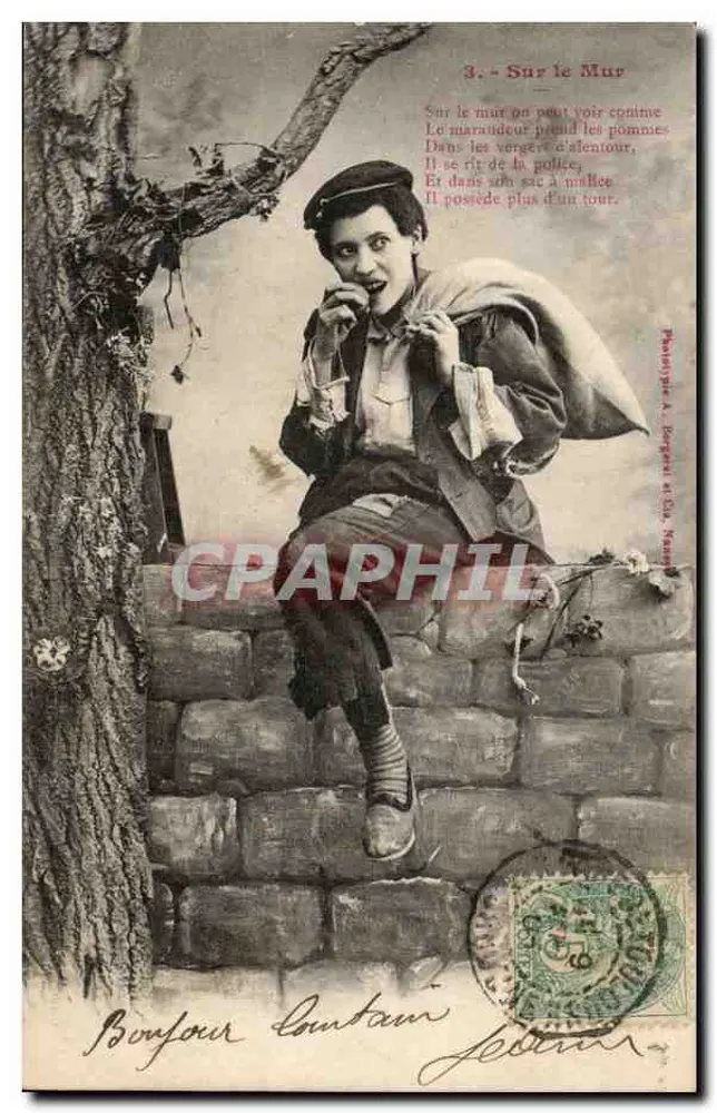 Junge auf einer Mauer — Szene aus dem Lied 'Sur le Mur' — Phototype A. Bourgoin et Cie, Nr. 3 - Vorderseite