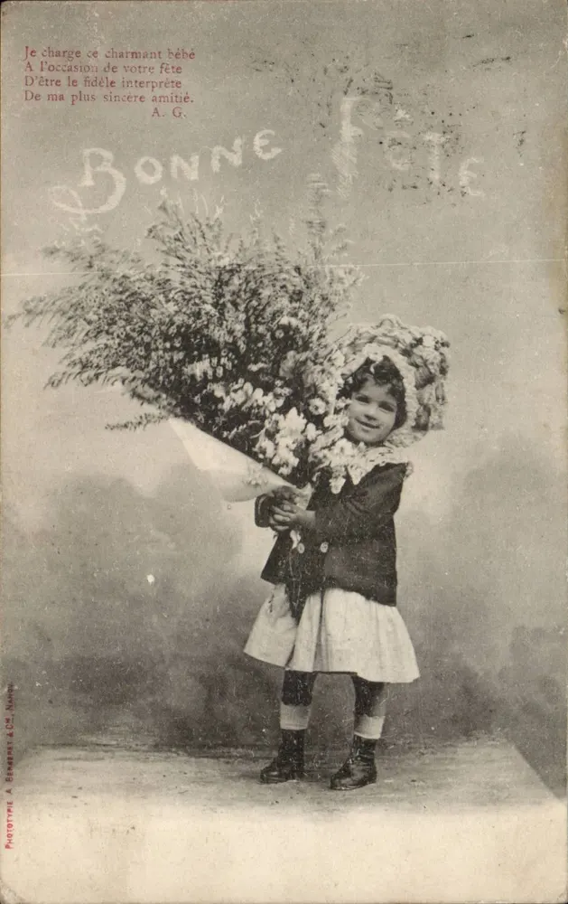 Kleine Mädchen mit Blumenbouquet — Phototype A. Beneney & Cie, Nancy - Vorderseite