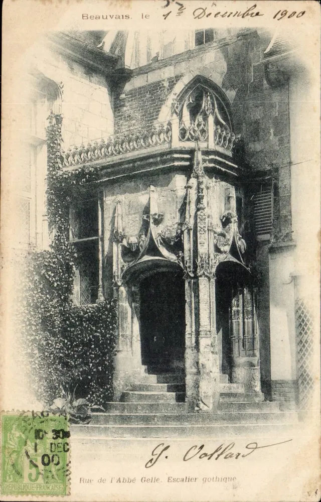Beauvais — Rue de l'Abbé Gelle, escada gótica — G. Collard - Frente