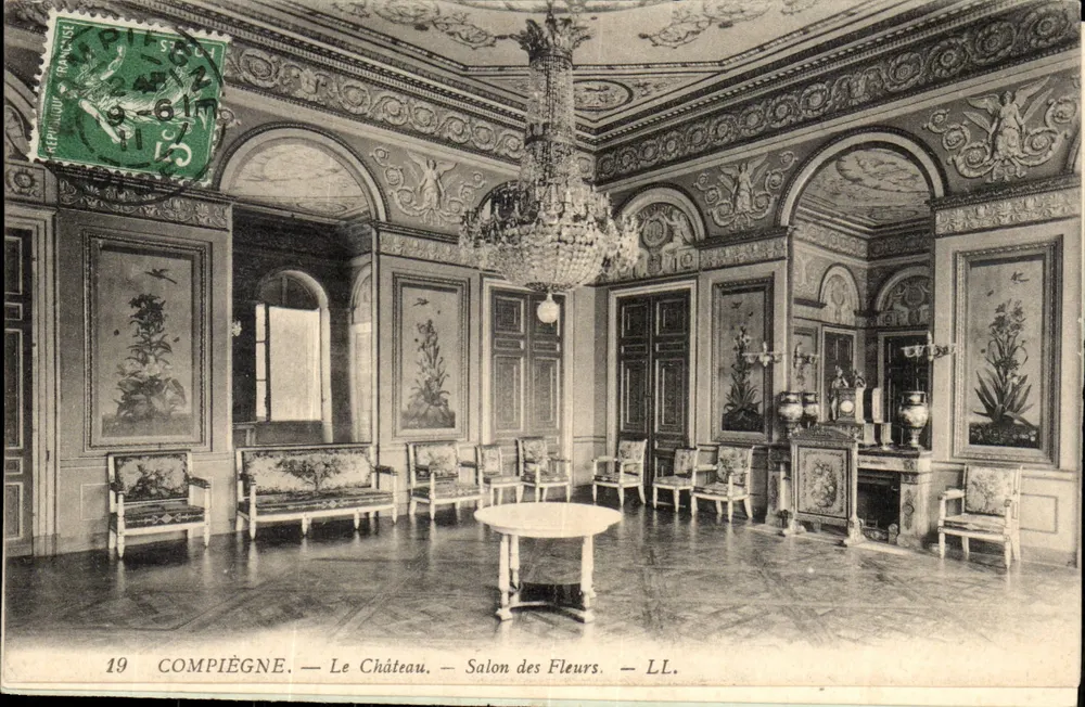 Compiègne — O Castelo — Salão das Flores — LL. - Frente