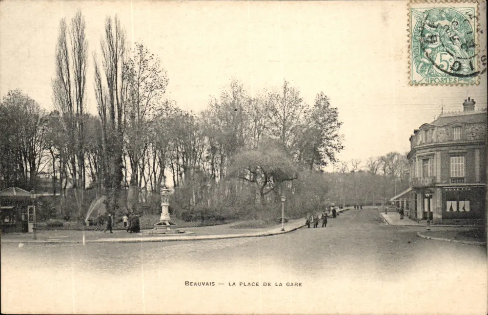 Beauvais — A Praça da Estação — editor A. Bruger & R. Roux, Paris - Frente