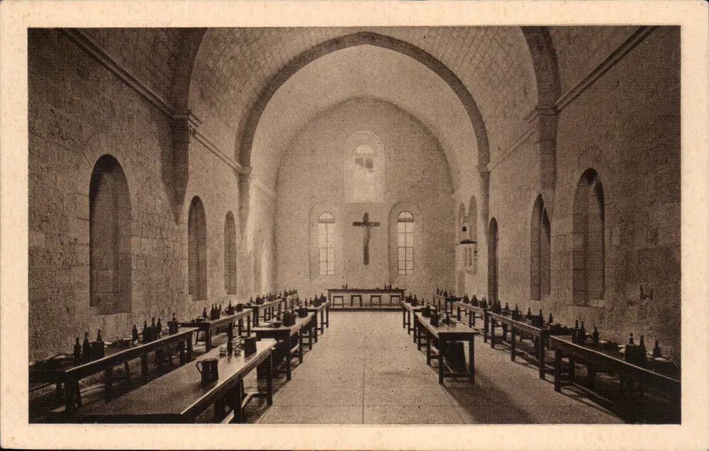 Abtei N.-D. d'Aiguebelle — Das Refektorium (12. Jahrhundert) — von Grignan (Drôme) - Vorderseite