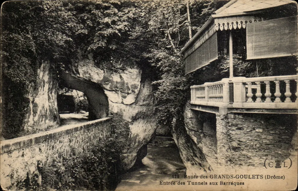 Eingang zu den Tunneln bei Barráques — Route des Grands-Goulets (Drôme) — (CCL) - Vorderseite