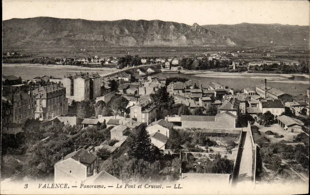 Valence — Panorama — O Ponte e Crussol — LL. - Frente