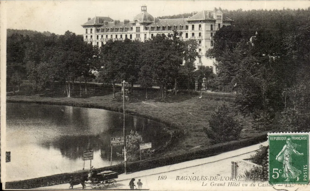 Bagnoles-de-l'Orne — Das Grand Hotel aus Sicht des Casinos — Verleger LL, Nr. 180 - Vorderseite