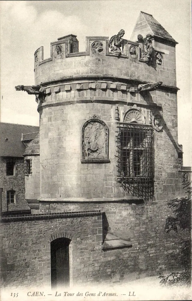 CAEN — A Torre dos Homens de Armas — LL, n° 135 - Frente