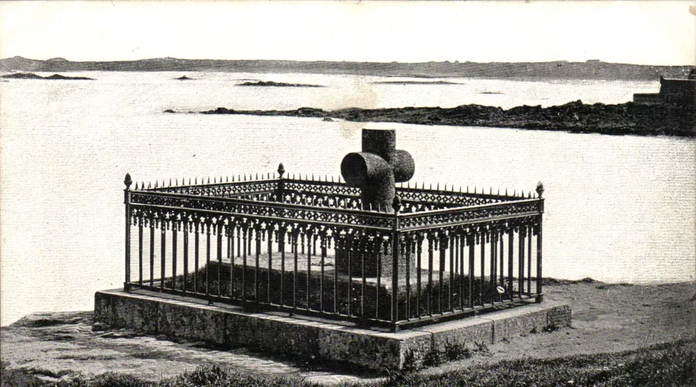 Croix de la Pointe de la Garenne — vista panorâmica — L.V. & Cie, Aqua Photo - Frente