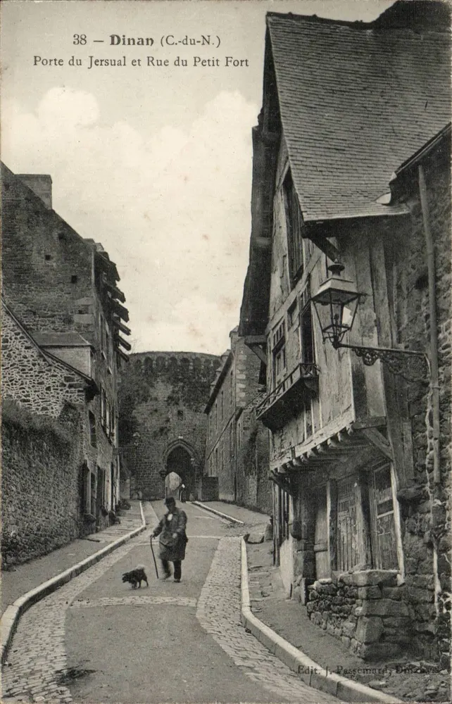 Dinan (C.-du-N.) — Tor von Jersual und Rue du Petit Fort — Edit. J. Passemard, Dinan - Vorderseite
