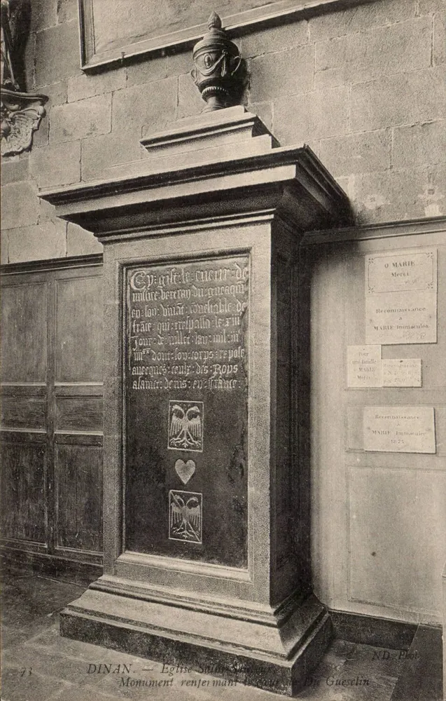 Dinan — Igreja de Santa Cruz, Monumento Funerário de Marie Gueselin - Frente