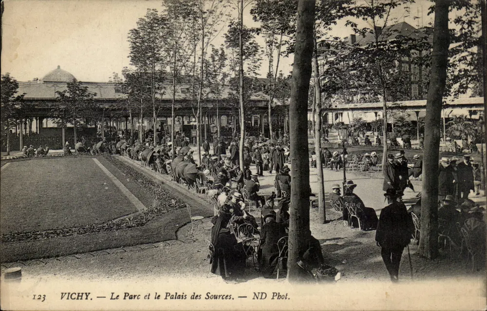Vichy — Het Park en het Paleis van de Bronnen — ND Phot. - Voorkant