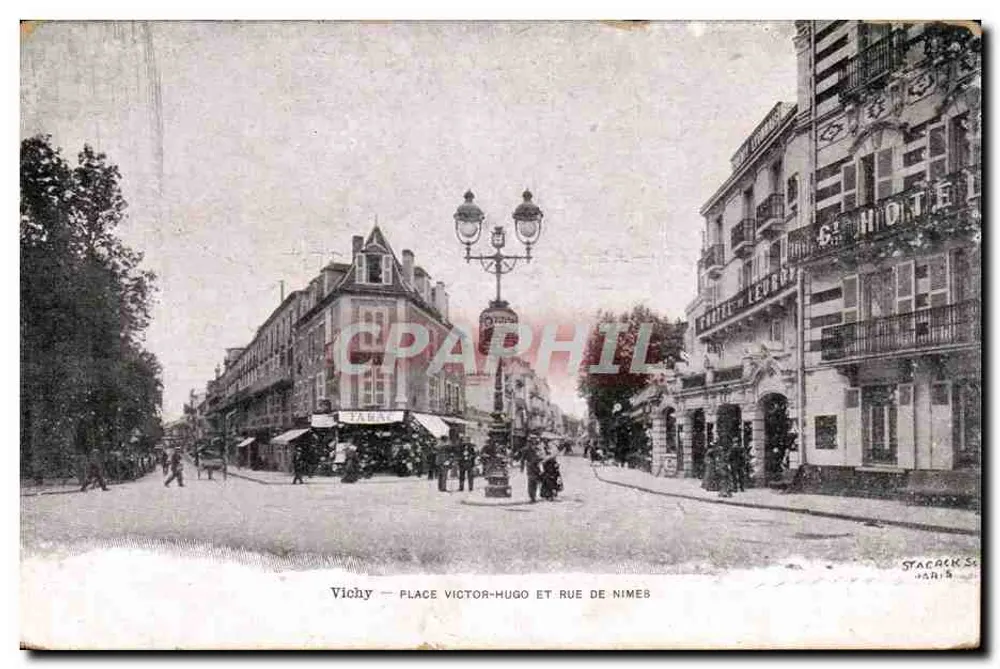Vichy — Place Victor-Hugo und Rue de Nîmes — Stacrock, Paris - Vorderseite