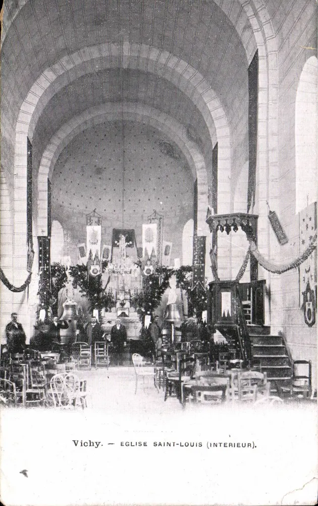 Vichy — Igreja de São Luís (interior) - Frente