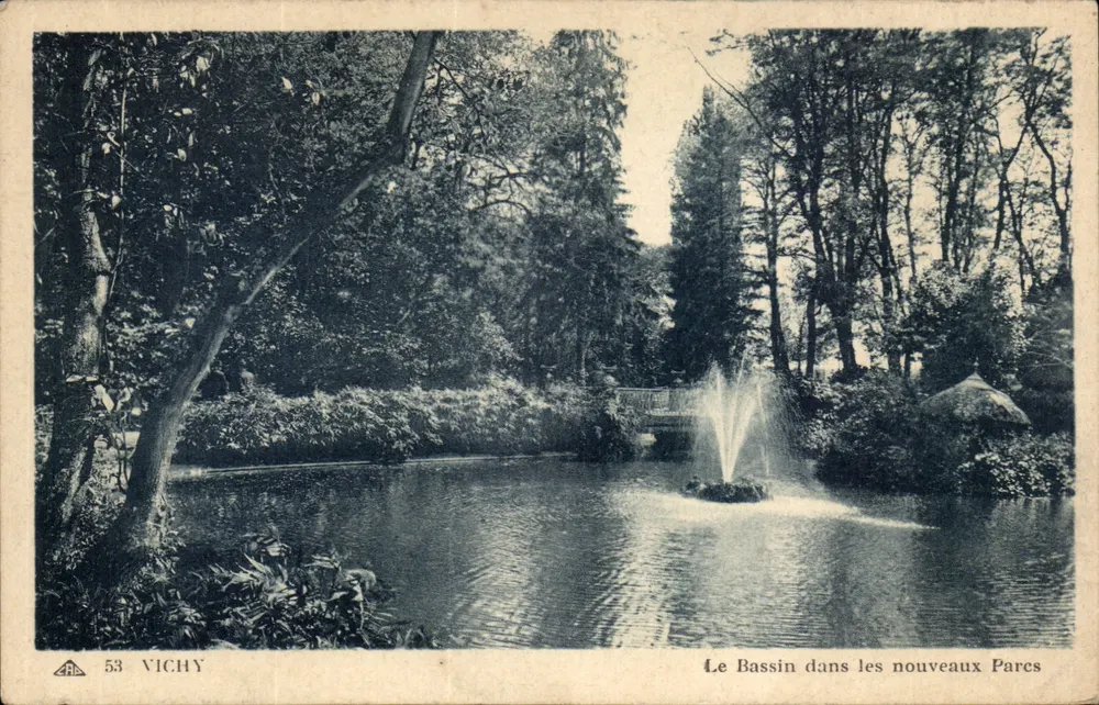 Vichy — Der Bassin in den neuen Parks — Vichy 53 - Vorderseite