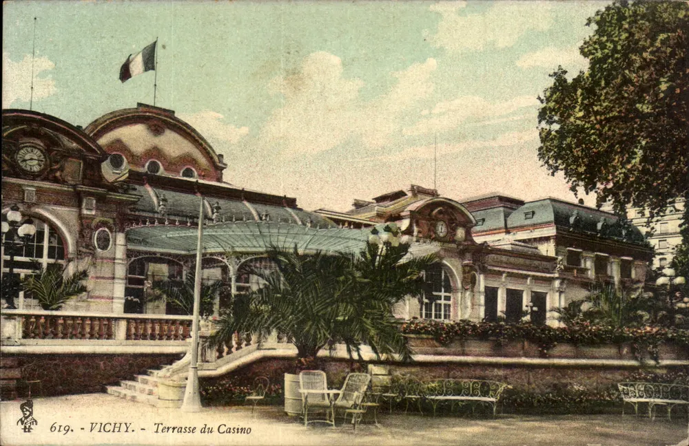 Vichy — Terras van het Casino — uitgever Vichy, n° 619 - Voorkant