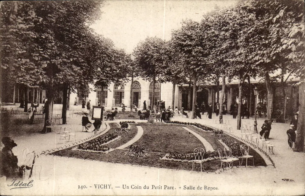 Vichy — Ein Eckbereich des Kleinen Parks — Ruhezimmer. - Vorderseite