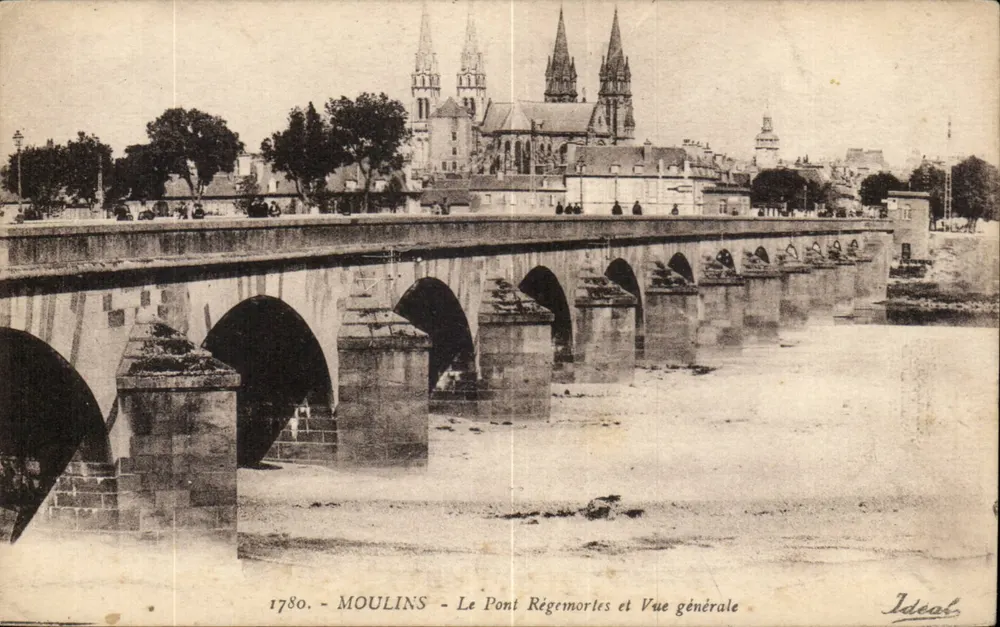 Moulins — Brücke Régemortes und allgemeine Ansicht — Idéal - Vorderseite