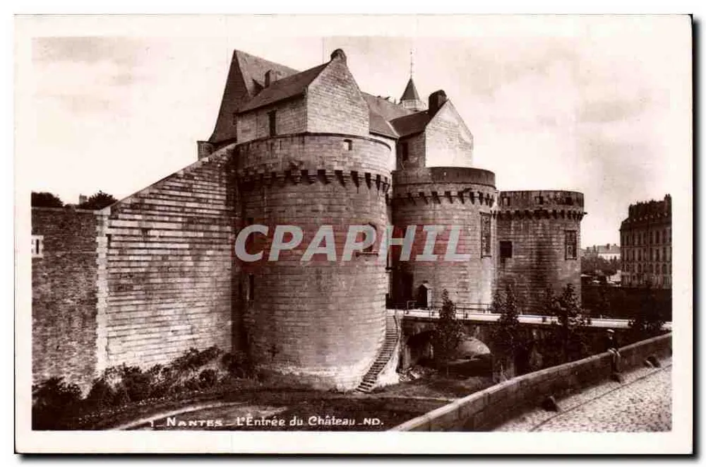 Nantes — A Entrada do Castelo — Lévy e Neurden Réunis, Paris - Frente