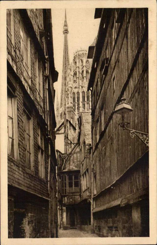 Rouen — Alte Straße — Im Hintergrund die Kathedrale — Cliché Deschamps, französische Veröffentlichung - Vorderseite