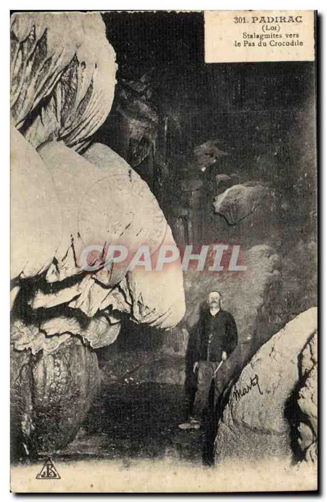 Padirac (Lot) — Stalagmites em direção ao Passo do Crocodilo — Edição da Livraria Baudel, St-Céré (Lot) - Frente