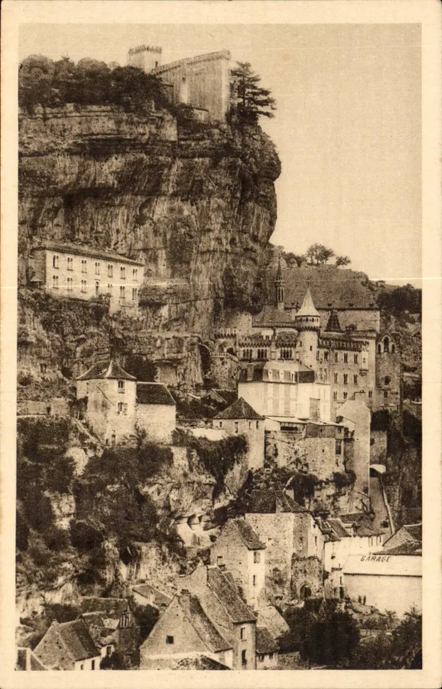 Rocamadour — vue panoramique du village perché et du château sur falaise — Édition de la Librairie Vorsfeld à St-Céré (Lot) - Frente