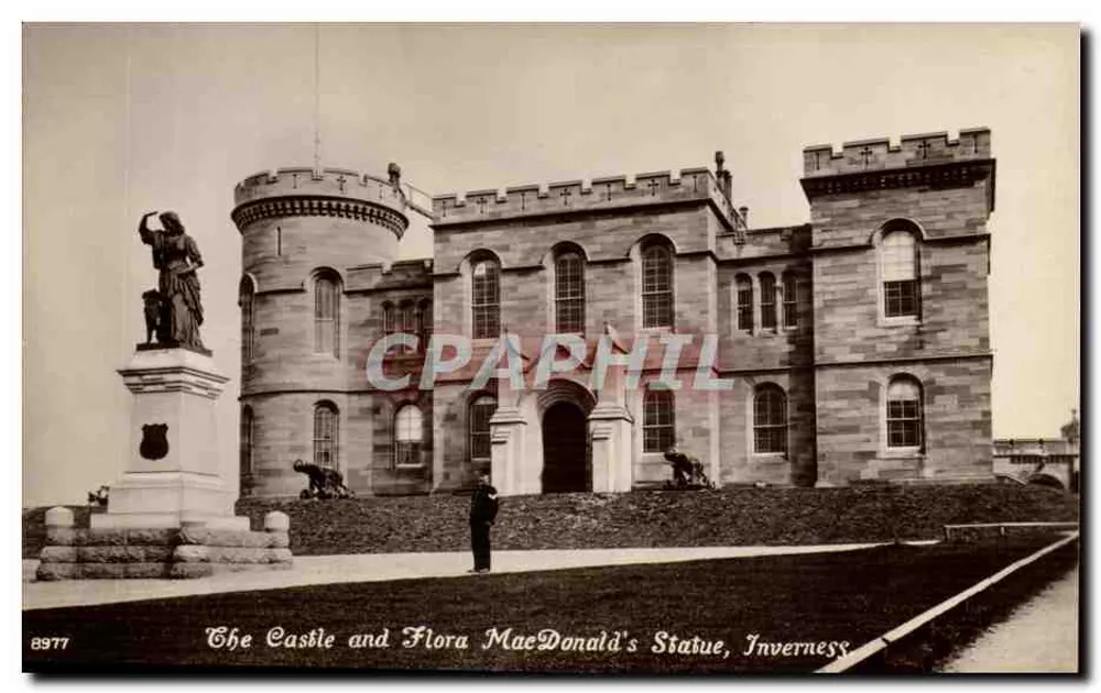 Das Schloss und die Statue von Flora Macdonald in Inverness — n°8977 - Vorderseite