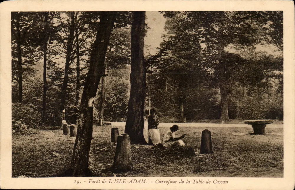 Woud van L'Isle-Adam — Kruispunt van de Tafel van Cassan — Uitgave G. Olivier, foto. Isle-Adam - Voorkant