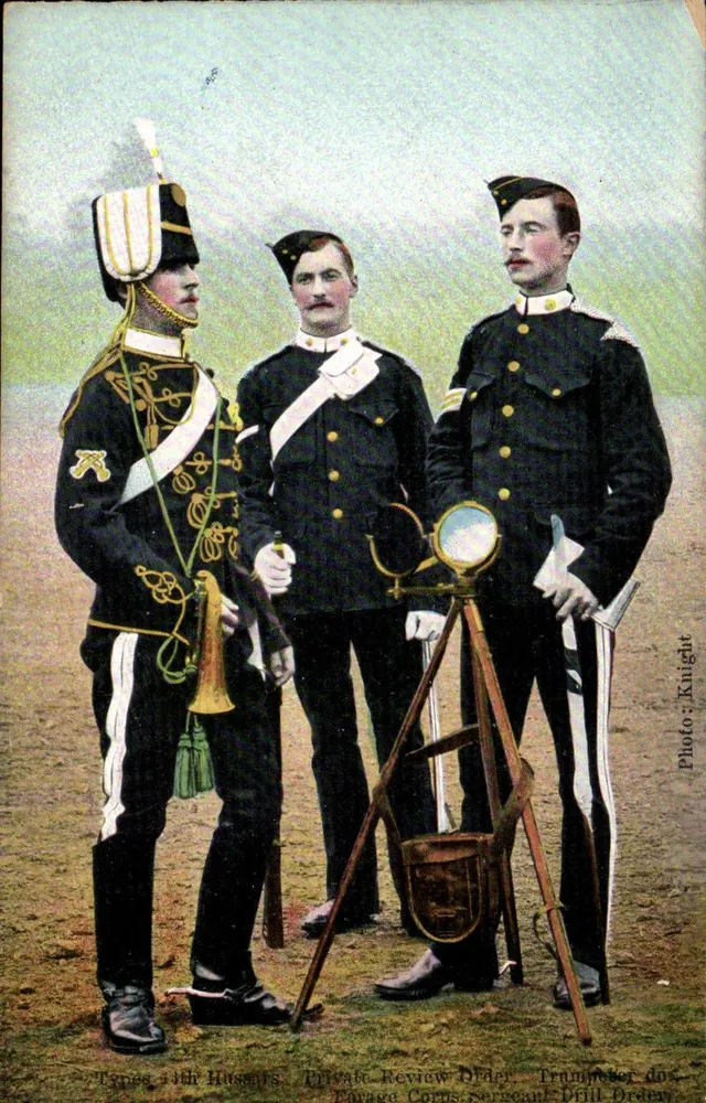 Tyneside 11th Hussars — Private Review Order, Trumpeter des Évage Corps, Sergeant Drill Order — Photo Knight - Vorderseite