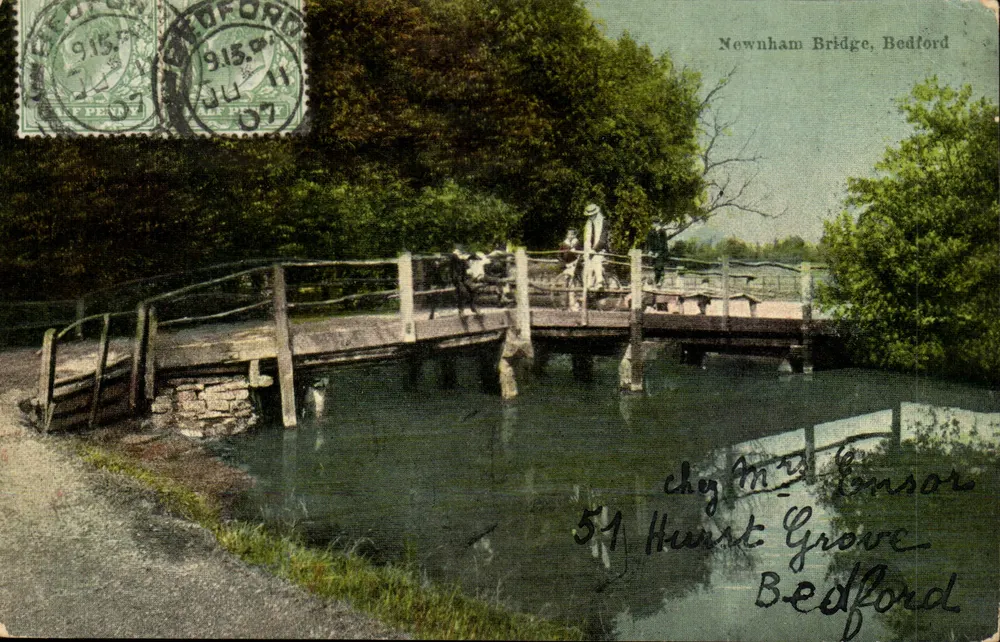 Nownham Bridge, Bedford — Ansicht eines Holzbrücken über einen Fluss — unbekannter Verlag - Vorderseite
