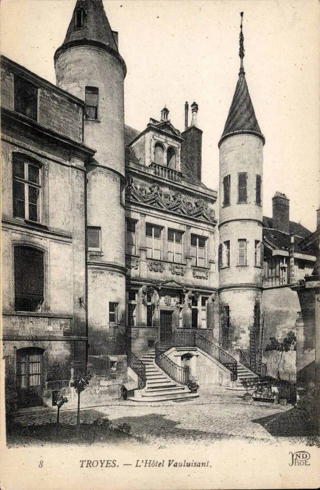 Troyes — O Hotel Vauluisant — JND Hot. - Frente