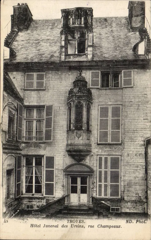 Hotel Juvenal des Ursins — rue Champeaux — ND. Phot. - Vorderseite