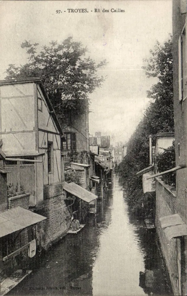 Troyes - Rue des Cailles — Canal — Maison Magnan Roux, editor Troyes - Frente
