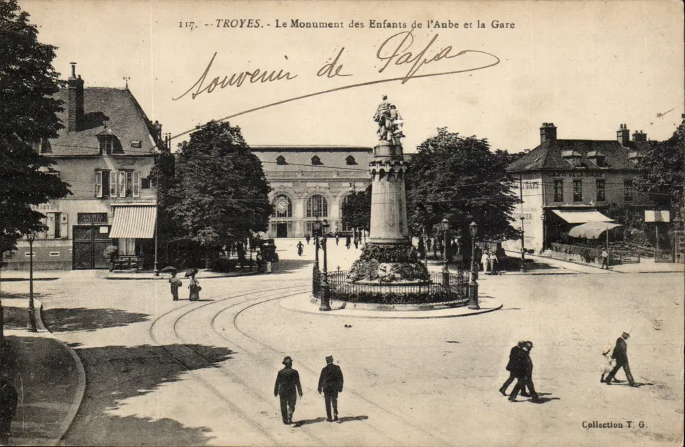 Troyes - Der Denkmal der Kinder der Aube und die Station — Sammlung T.G. - Vorderseite