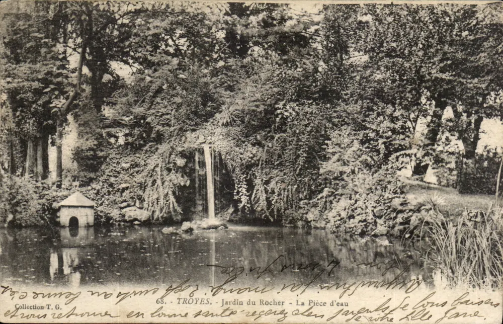 Troyes - Jardin du Rocher - Die Wasserstelle - Vorderseite