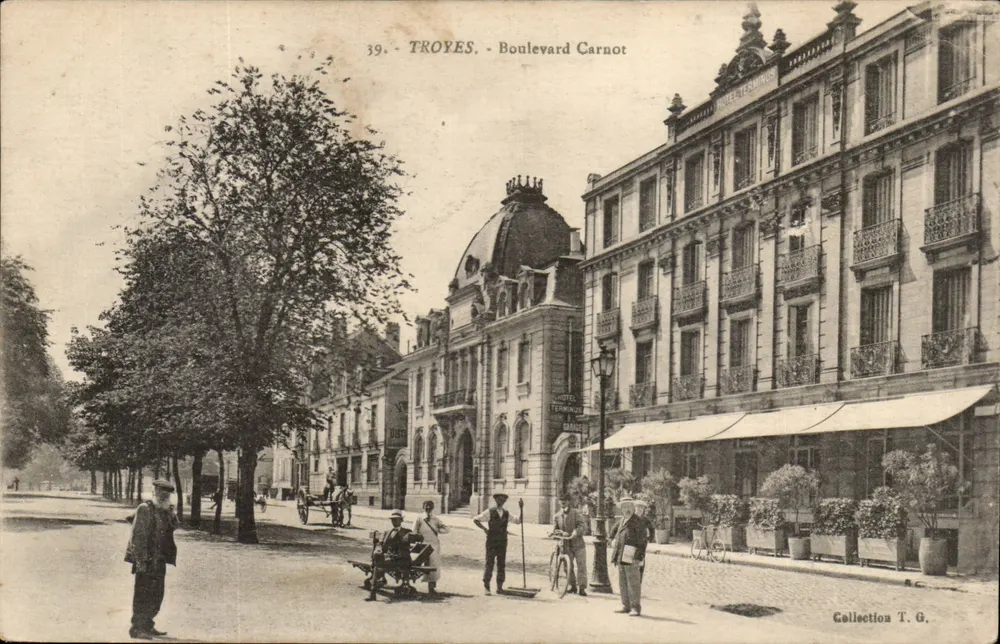 Troyes - Boulevard Carnot — Hotel Termonde — Coleção T.G. - Frente