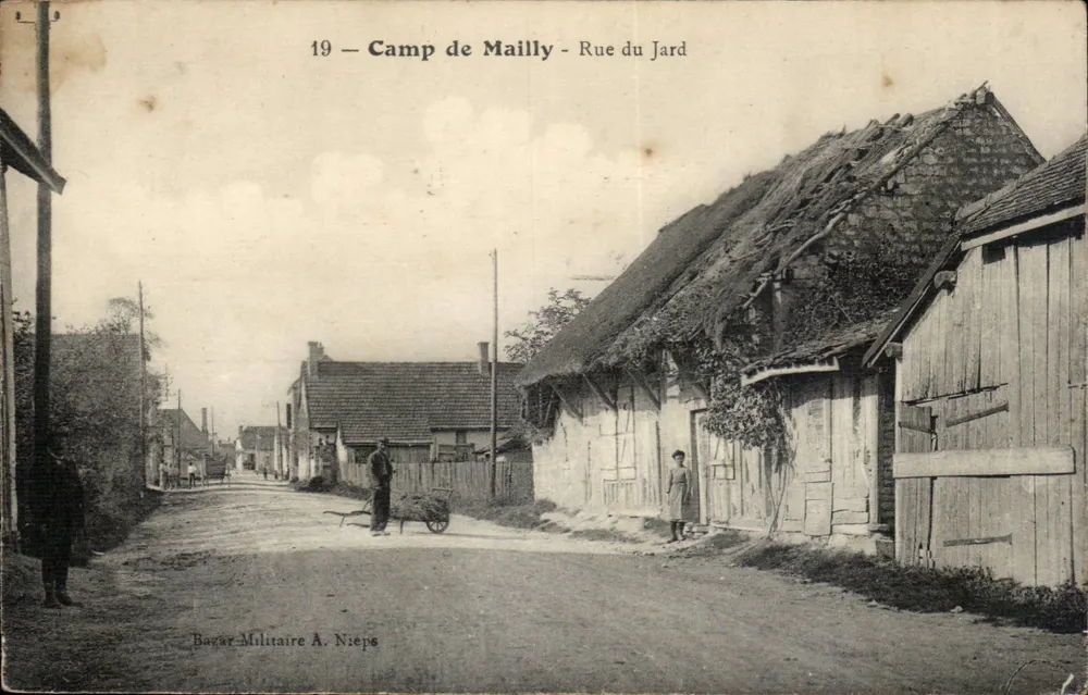 Camp de Mailly - Rue du Jard — Bazar Militaire A. Niepès - Frente