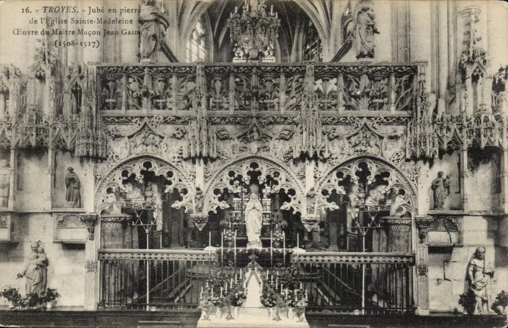 Troyes - Steinerne Chorbalustrade der Kirche Sainte-Madeleine - Werk des Meistersteinmetzen Jean Gaide (1508-1517) - Vorderseite