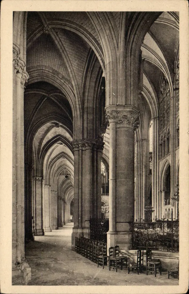 Troyes (Aube) - Die Kathedrale — Umgebung des Chors und der Seitenkapelle — Ch. Granddittier, Fotograf - Vorderseite