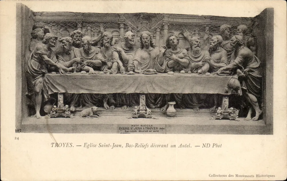 Troyes — Kirche Saint-Jean, dekorative Basreliefs an einem Altar — ND Pbot - Vorderseite