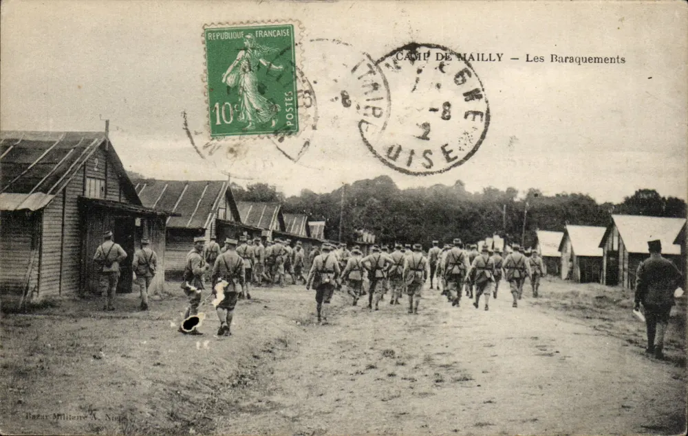 Campo de Mailly — Os Barracões — Bazar Militar N. Nique - Frente