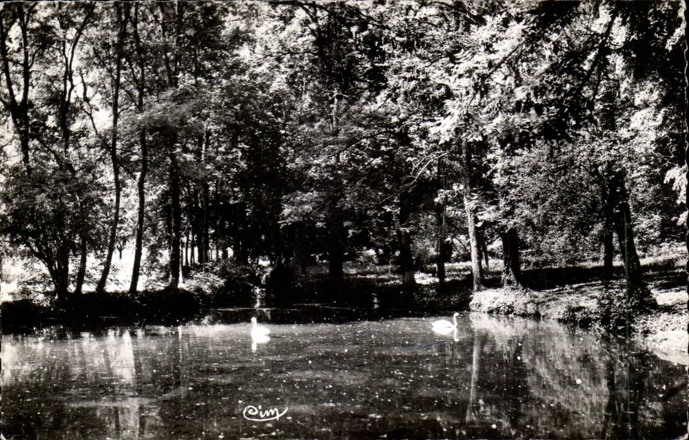 AIX-en-Othe (Aube) — Der Park der Quellen — Ansicht eines Teichs — CIM - Vorderseite