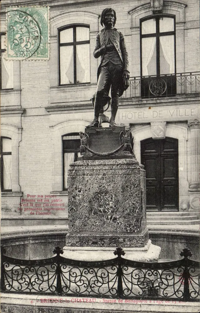 Brienne-le-Château — Statue Napoleons im Alter von 13 Jahren — Verlag: 4. - BRIENNE, das CHATEAU - Vorderseite