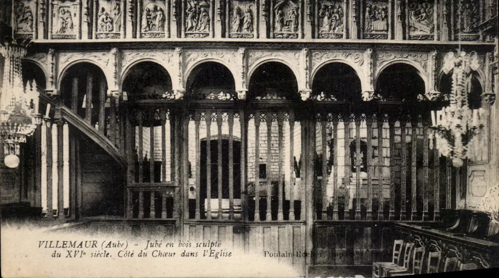 Villemaur (Aube) — Geschnitztes Holzchoorschrank aus dem 16. Jahrhundert, Seite des Kirchenschiffs in der Kirche — Poulain-Roche - Vorderseite